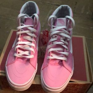 Women’s pink high top vans